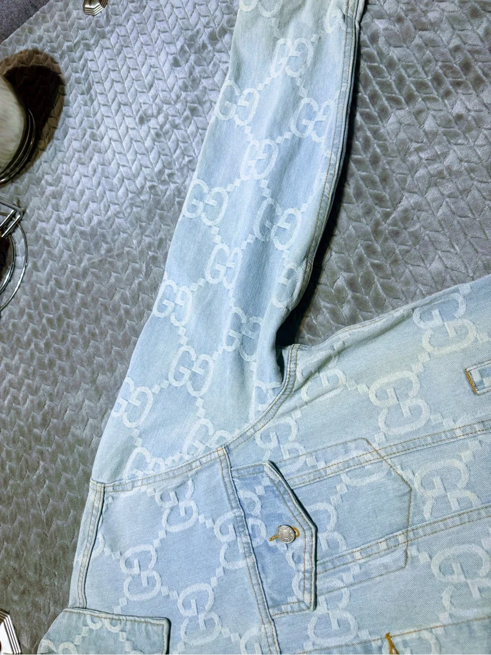 Gucci 'California' Embroidered Denim Jacket - Light Blue with Red Script